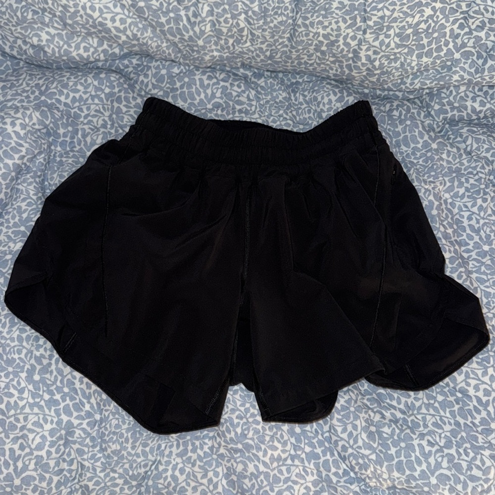 Lululemon track that shorts mid rise lined 5”
